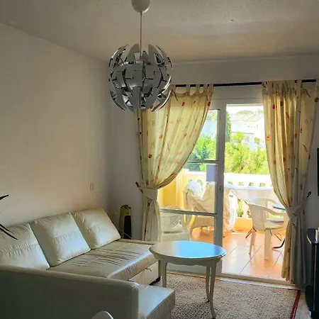 Sea View Garden Oasis *